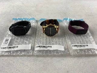 Lot 132  
            Nottingham Prem - Delivery Only 

                
3 X WATCHES TO INC FITBIT