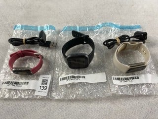 Lot 139  
            Nottingham Prem - Delivery Only 

                
3 X WATCHES TO INC FITBIT VERSA 2 SMART FITNESS TRACKER: MODEL NO FB507 [JPTN47525]