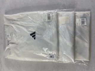 Lot 320  
            Nottingham Prem - Delivery Only 

                
2 X ADIDAS T SHIRT UK SIZE 2XL