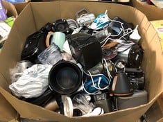 Lot 140  
            Edinburgh SR21 - Delivery Or Collection 

                
PALLET OF LOOSE ELECTRICALS TO INCLUDE RUSSELL HOBBS 2 SLICE TOASTER WIDE SLOTS: ...