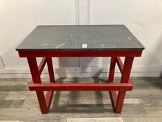 Lot 206  
            Edinburgh SR21 - Delivery Or Collection 

                
RED & GREY WOODEN WORK TABLE: LOCATION - FRONT FLOOR(COLLECTION OR OPTIONAL DELIV...