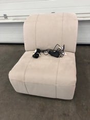 Lot 227  
            Edinburgh SR21 - Delivery Or Collection 

                
DFS.COM RECLINER ARMLESS SOFA PART, COLOR BEIGE: LOCATION - RIGHT SOFA RACKS(COLL...