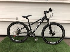 Lot 256  
            Edinburgh SR21 - Delivery Or Collection 

                
CARRERA VENGEANCE MOUNTAIN BIKE, 13" FRAME, 26" WHEELS, 12 SPEED TRIGGER SHIFT GE...