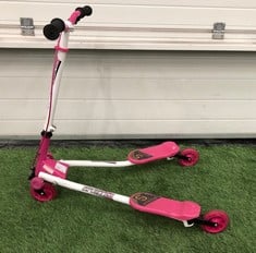 Lot 76  
            Edinburgh SR21 - Delivery Or Collection 

                
SPORTSTERS KIDS FLICKER SCOOTER :::: LOCATION - RACK(COLLECTION OR OPTIONAL DELIV...