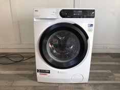 Lot 7  
            Edinburgh SR21 - Delivery Or Collection 

                
AEG LWR7496O4B WASHING MACHINE DRYER 9/6KG 1600 ORIGINAL RRP £949: LOCATION - BOO...