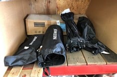 Lot 80  
            Edinburgh SR21 - Delivery Or Collection 

                
QUANTITY OF NEEWER ITEMS TO INCLUDE NEEWER DESKTOP LIVE BROADCAST STAND KIT: LOCA...