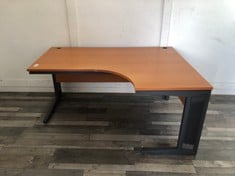 Lot 93  
            Edinburgh SR21 - Collection Only 

                
WOODEN TOP OFFICE DESK - COLLECTION ONLY - LOCATION BOOTH