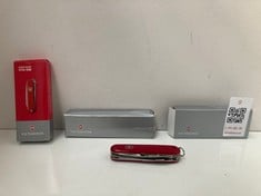 Lot 9  
            Edinburgh SR21 - Collection Only 

                
QUANTITY OF POCKET KNIVES TO INCLUDE VICTORINOX SWISS ARMY KNIFE (18+ ID REQUIRED...