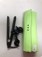 Lot 141  
            Edinburgh SR34RED - Delivery Only 

                
GHD GOLD HAIR STRAIGHTENER & STYLER IN BLACK - PROFESSIONAL STYLING, FOR SLEEK, S...