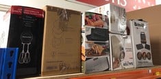 Lot 198  
            Edinburgh SR34RED - Delivery Only 

                
QUANTITY OF KITCHEN & APPLIANCES ITEMS TO INCLUDE SALTER 3-IN-1 SNACK MAKER - SAN...