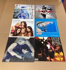 Lot 266  
            Edinburgh SR34RED - Delivery Only 

                
QUANTITY OF VINYL  ITEMS TO INCLUDE THINK TANK [VINYL]: LOCATION - B RACK