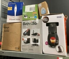 Lot 297  
            Edinburgh SR34RED - Delivery Only 

                
QUANTITY OF KITCHEN & APPLIANCES ITEMS TO INCLUDE RUSSELL HOBBS FOOD COLLECTION E...