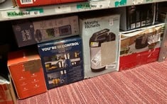 Lot 323  
            Edinburgh SR34RED - Delivery Only 

                
QUANTITY OF KITCHEN & APPLIANCES ITEMS TO INCLUDE NINJA BLAST PORTABLE BLENDER, 5...