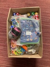 Lot 328  
            Edinburgh SR34RED - Delivery Only 

                
QUANTITY OF ITEMS TO INCLUDE SAFARI CAKE DECORATION: LOCATION - C RACK