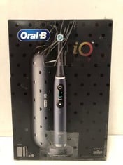 Lot 33  
            Edinburgh SR34RED - Delivery Only 

                
ORAL-B IO9 ELECTRIC TOOTHBRUSHES FOR ADULTS, APP CONNECTED HANDLE,  7 MODES, 2 PI...