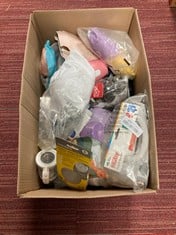 Lot 494  
            Edinburgh SR34RED - Delivery Only 

                
QUANTITY OF BABY & TODDLER ITEMS TO INCLUDE MEDELA 200.1630 CONTACT BREAST CAP L ...