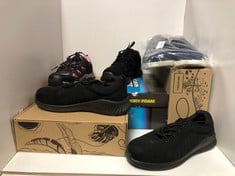 Lot 535  
            Edinburgh SR34RED - Delivery Only 

                
QUANTITY OF CLOTHING & APPAREL ITEMS TO INCLUDE MOUNTAIN WAREHOUSE ADVENTURER WOM...