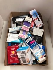 Lot 566  
            Edinburgh SR34RED - Delivery Only 

                
QUANTITY OF HEALTH & BEAUTY ITEMS TO INCLUDE TANGLE TEEZER NATURALLY CURLY ULTIMA...