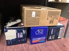 Lot 570  
            Edinburgh SR34RED - Delivery Only 

                
QUANTITY OF PET PRODUCTS ITEMS TO INCLUDE WHISKAS 1 PLUS ADULT MIXED SELECTION IN...