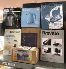 Lot 571  
            Edinburgh SR34RED - Delivery Only 

                
QUANTITY OF KITCHEN & APPLIANCES ITEMS TO INCLUDE RUSSELL HOBBS BRUSHED STAINLESS...