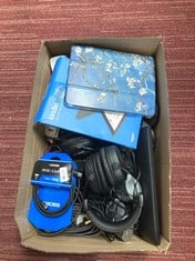 Lot 610  
            Edinburgh SR34RED - Delivery Only 

                
QUANTITY OF TECH & GAMING ITEMS TO INCLUDE TRUST KEYBOARD: LOCATION - H RACK