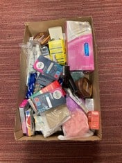 Lot 65  
            Edinburgh SR34RED - Delivery Only 

                
QUANTITY OF HEALTH & BEAUTY ITEMS TO INCLUDE SENSAI MASC 38 GRAD M 1 BLACK: LOCAT...