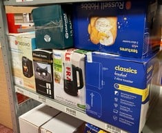 Lot 677  
            Edinburgh SR34RED - Delivery Only 

                
QUANTITY OF KITCHEN & APPLIANCES ITEMS TO INCLUDE DAEWOO ESSENTIALS 1.7L FAST BOI...