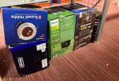 Lot 680  
            Edinburgh SR34RED - Delivery Only 

                
QUANTITY OF  ITEMS TO INCLUDE RUSSELL HOBBS BRUSHED STAINLESS STEEL & BLACK ELECT...