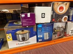 Lot 724  
            Edinburgh SR34RED - Delivery Only 

                
QUANTITY OF KITCHEN & APPLIANCES ITEMS TO INCLUDE PHILIPS 3000 SERIES HANDHELD ST...