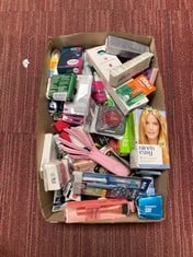 Lot 88  
            Edinburgh SR34RED - Delivery Only 

                
QUANTITY OF HEALTH & BEAUTY ITEMS TO INCLUDE NEUTROGENA HYDRO BOOST WATER GEL (1X...