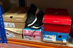 Lot 92  
            Edinburgh SR34RED - Delivery Only 

                
QUANTITY OF CLOTHING & APPAREL ITEMS TO INCLUDE MERRELL MEN'S MOAB 3 GTX HIKING S...