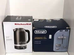 Lot 108  
            Edinburgh SR24 - Delivery Only 

                
DE'LONGHI ARGENTO FLORA CT04.AZ 4 SLICE TOASTER - AGAVE BLUE + KITCHENAID ELECTRI...