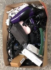 Lot 126  
            Edinburgh SR24 - Delivery Only 

                
QUANTITY OF HEALTH & BEAUTY ITEMS TO INCLUDE PURPLE REMINGTON HAIR DRYER: LOCATIO...
