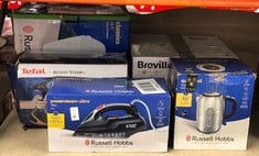 Lot 139  
            Edinburgh SR24 - Delivery Only 

                
QUANTITY OF KITCHEN & APPLIANCES ITEMS TO INCLUDE RUSSELL HOBBS STEAM IRON [3100W...