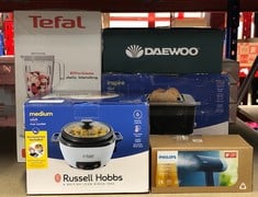 Lot 141  
            Edinburgh SR24 - Delivery Only 

                
QUANTITY OF KITCHEN & APPLIANCES ITEMS TO INCLUDE DAEWOO DEEP FILL SANDWICH TOAST...