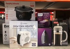 Lot 147  
            Edinburgh SR24 - Delivery Only 

                
QUANTITY OF KITCHEN & APPLIANCES ITEMS TO INCLUDE PHILIPS STEAM&GO PLUS HANDHELD ...