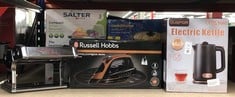 Lot 195  
            Edinburgh SR24 - Delivery Only 

                
QUANTITY OF KITCHEN & APPLIANCES ITEMS TO INCLUDE RUSSELL HOBBS RH03259EU7 VERDE ...
