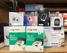 Lot 271  
            Edinburgh SR24 - Delivery Only 

                
QUANTITY OF HEALTH & BEAUTY ITEMS TO INCLUDE BRAUN PULSE OXIMETER 1 - ACCURATE BL...