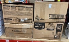 Lot 325  
            Edinburgh SR24 - Delivery Only 

                
QUANTITY OF PET PRODUCTS ITEMS TO INCLUDE WINALOT MEATY CHUNKS MIXED IN JELLY WET...