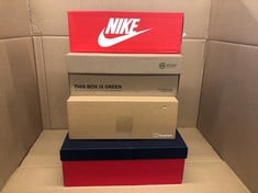 Lot 364  
            Edinburgh SR24 - Delivery Only 

                
QUANTITY OF CLOTHING & APPAREL ITEMS TO INCLUDE BERGHAUS MEN'S HILLWALKER II GORE...