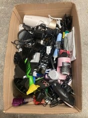 Lot 385  
            Edinburgh SR24 - Delivery Only 

                
QUANTITY OF HEALTH & BEAUTY ITEMS TO INCLUDE A MANICURE CERAMIC HAIRBRUSH: LOCATI...