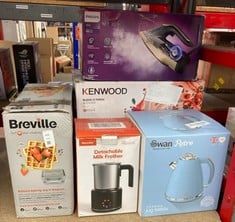 Lot 409  
            Edinburgh SR24 - Delivery Only 

                
QUANTITY OF KITCHEN & APPLIANCES ITEMS TO INCLUDE SWAN SK19020BLN RETRO JUG KETTL...