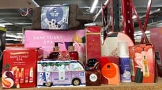 Lot 457  
            Edinburgh SR24 - Delivery Only 

                
QUANTITY OF HEALTH & BEAUTY ITEMS TO INCLUDE AVON PERFECT NONSENSE PEPPERY PEACHE...