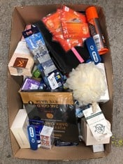 Lot 464  
            Edinburgh SR24 - Delivery Only 

                
QUANTITY OF HEALTH & BEAUTY ITEMS TO INCLUDE SO ECO BATH AND SHOWER POUF: LOCATIO...