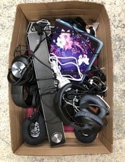 Lot 498  
            Edinburgh SR24 - Delivery Only 

                
QUANTITY OF TECH & GAMING ITEMS TO INCLUDE SPATHA X GAMING MOUSE: LOCATION - F RACK