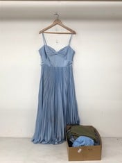 Lot 537  
            Edinburgh SR24 - Delivery Only 

                
QUANTITY OF CLOTHING & APPAREL ITEMS TO INCLUDE ABERCROMBIE & FITCH SIZE 33 WAIST...