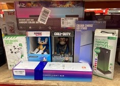 Lot 575  
            Edinburgh SR24 - Delivery Only 

                
QUANTITY OF TECH & GAMING ITEMS TO INCLUDE VENOM TWIN CHARGING DOCK  - WHITE (XBO...