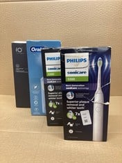 Lot 592  
            Edinburgh SR24 - Delivery Only 

                
QUANTITY OF HEALTH & BEAUTY ITEMS TO INCLUDE PHILIPS SONICARE 5300 ELECTRIC TOOTH...