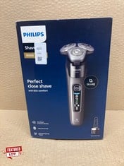 Lot 603  
            Edinburgh SR24 - Delivery Only 

                
PHILIPS SHAVER I9000, WET & DRY ELECTRIC SHAVER, DARK SLATE, WITH SKIN IQ TECHNOL...