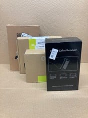 Lot 604  
            Edinburgh SR24 - Delivery Only 

                
QUANTITY OF HEALTH & BEAUTY ITEMS TO INCLUDE LYCHICO ELECTRIC FOOT FILE, RECHARGE...